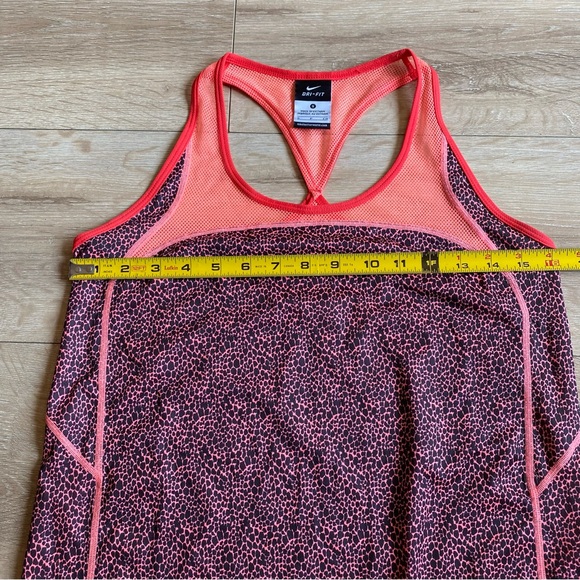 Nike 1/4 zipup sweater & tank top athletic set - Picture 11 of 14